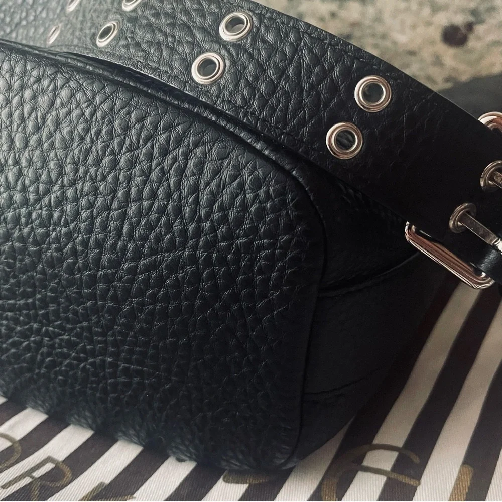 Henri Bendel Black Shoulder Bag - Picture 12 of 16